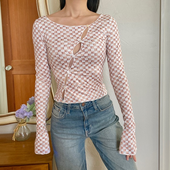 Checkered button front shirt. - Picture 2 of 7